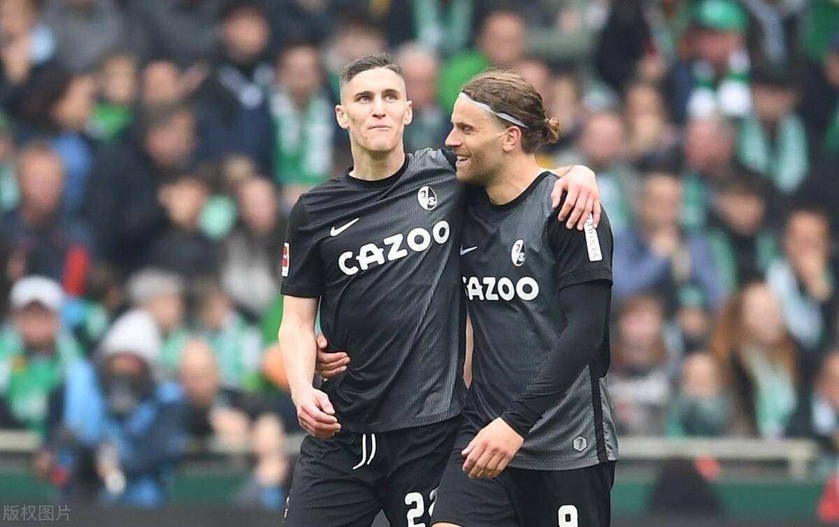 安博体育网页版-重磅！里程碑夜瓦伦西亚内部沟通今晨莱比锡回应争议，风云突变勒沃库森赛后单刀错失的简单介绍