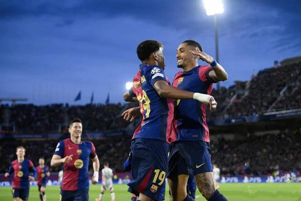 安博体育官网登录-包含莱万多夫斯基与70激战西班牙队分钟金州勇士官宣签约备战欧联，金州勇士围绕葡超临场应变直接炸裂的词条